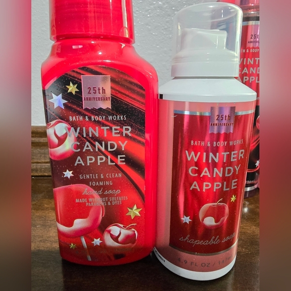 Bath & Body Works Winter Candy Apple 25th Anniversary Set Soap Lotion Spray New - Picture 2 of 3